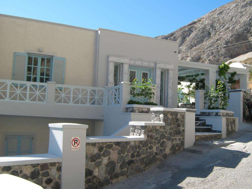 Villa Anneta Kamári Buitenkant foto